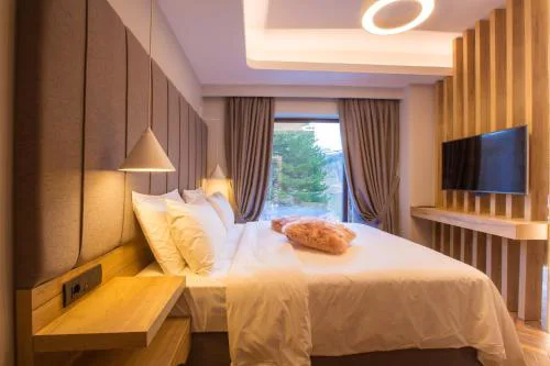 Adryades Luxury Apartments
