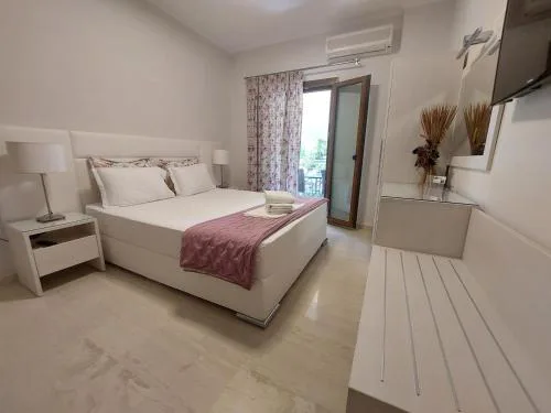 Iraklis Studios