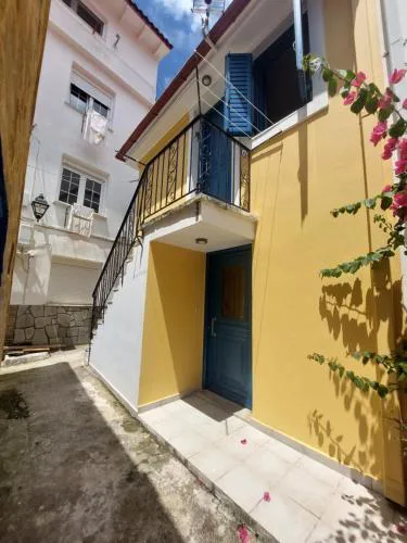 Yiasemi house