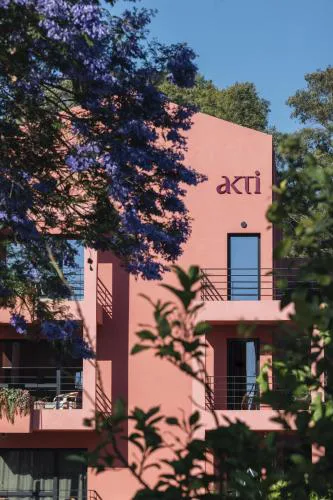 AKTI SEASIDE SUiTES