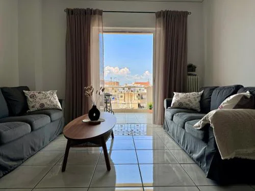 J&J spacious balcony apartment
