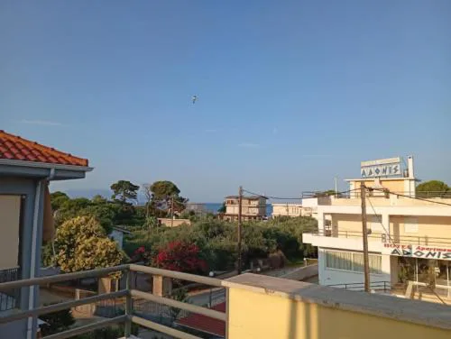 Leonidas Apartments