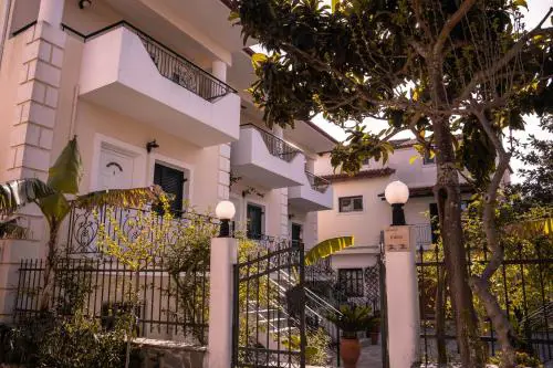 Chrisanthi Apartments