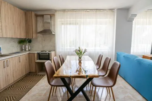 Avalone suite