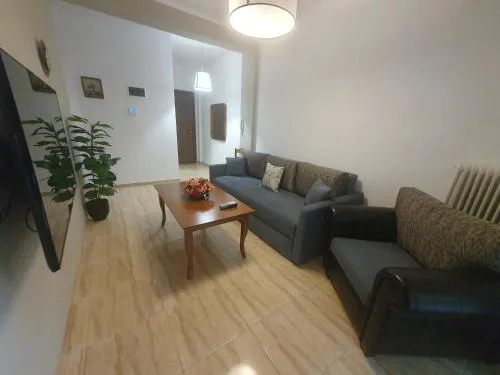 Costas Parkside Apartment