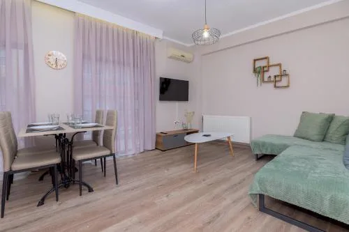 DELUXE CENTRAL 2 bdr APARTMENT