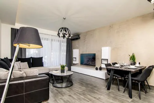 Flats Avenue 236- A