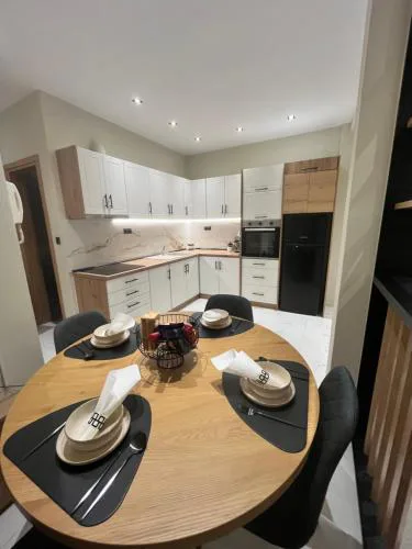 KN Luxury Apartment
