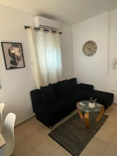 Semi-Basement 250m from Sea, Nea Chili