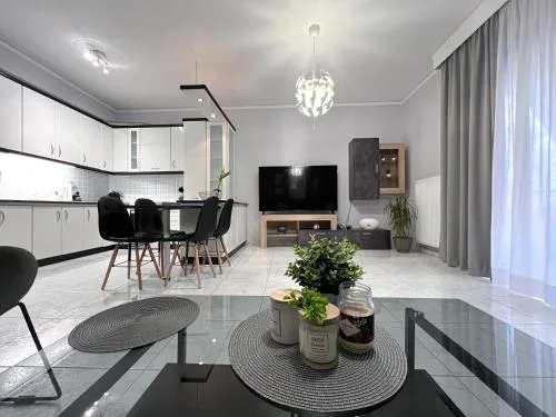 Three Winds Apartment