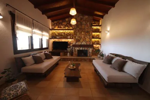 Villa Eliza Dikella Beach