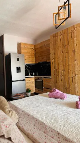 Black Flox AparTment