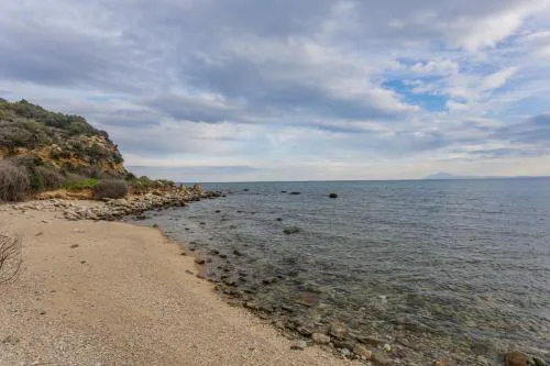 RENT HOUSE BEACH MIRTOFITO 8 km FROM PERAMOS