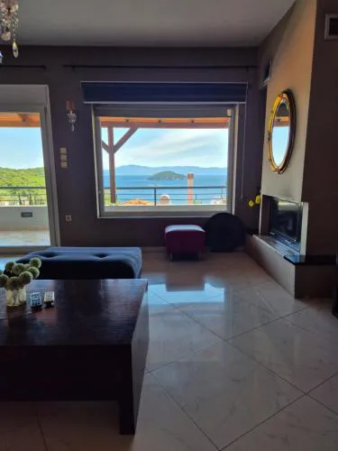 Alexandros Villa