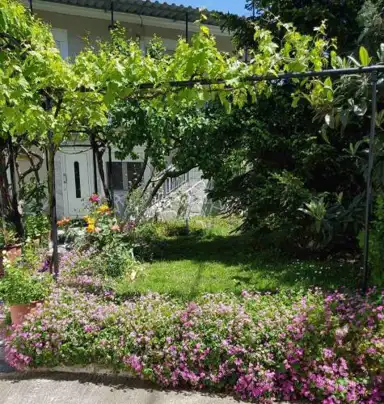 Hariskof garden house