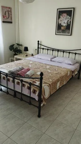 Maraki's house