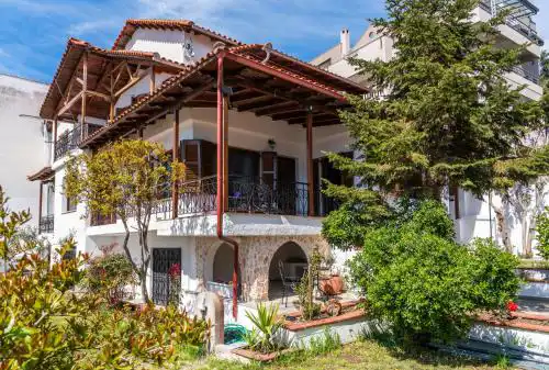Rustic Cat - Sleeps 8 - Free Parking