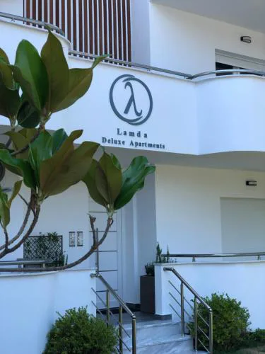 Lamda Deluxe Apartments
