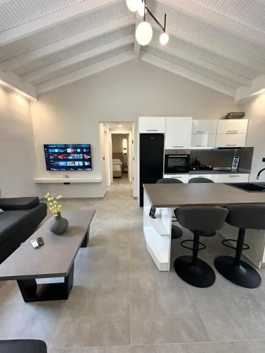 Theros Villa 2