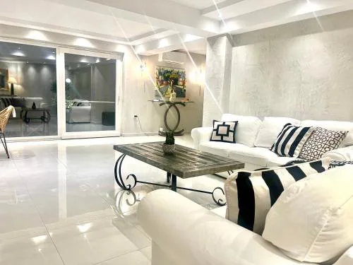 Dioni Luxury House
