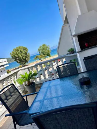 No9 Sea View & BBQ Flat