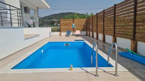 SeaView Peramos 2