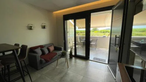 Thalassa Apartment