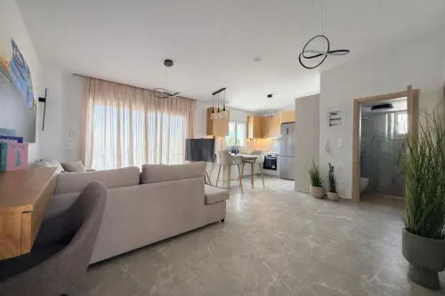 Aura Residence Beachfront by Horizon Homes