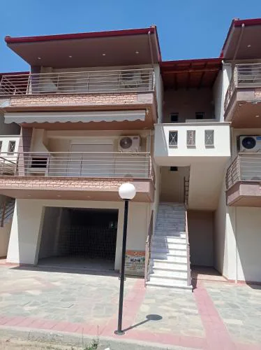Deluxe Apartments 2