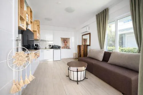 Eliza Apartment by Horizon Homes
