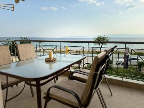 Sea 2 See Beachfront Residence