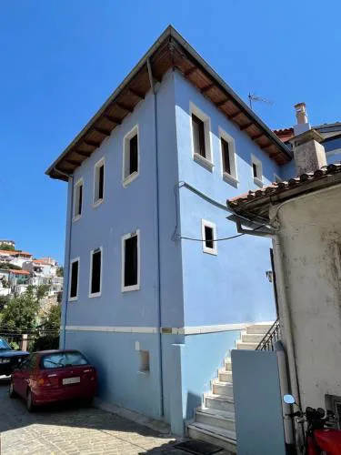 Old town studio with balcony