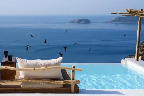 Aletri Swim Up Boutique Hotel