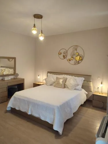 Bellerose Apartment