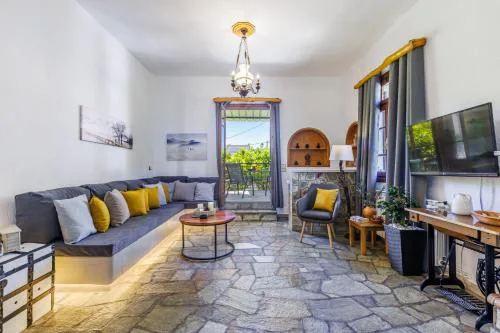 Efcharis house Skopelos