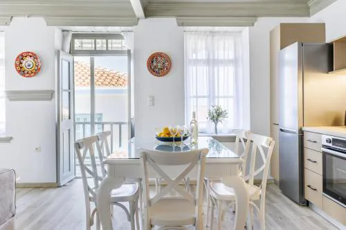 Amorama Suites - Authentic Village Stay in Glossa
