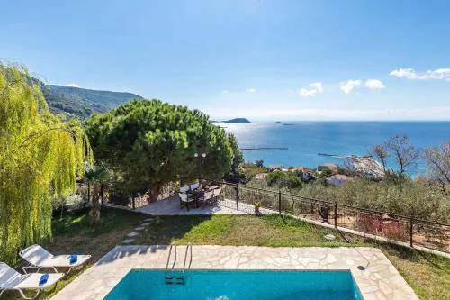 Villa Calliopé avec vue imprenable, jardin et piscine privée