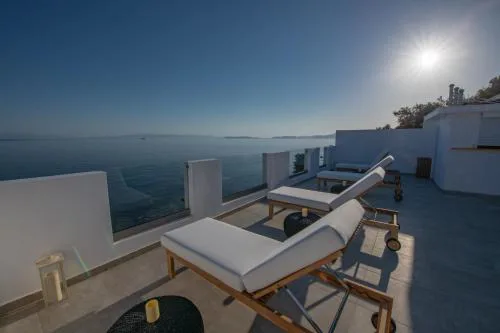 Flisvos Beachfront Apartments