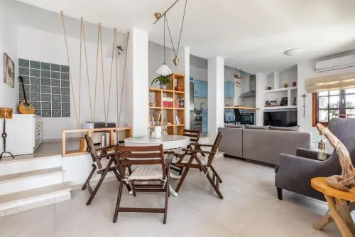 Sokaki Home - Central Skopelos Town Hideaway