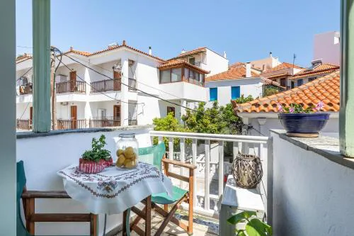 The Nest - City View Townhouse at Skopelos