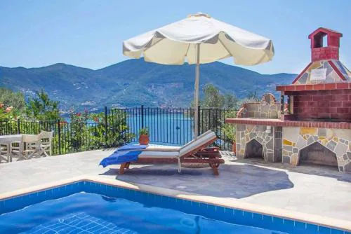 Villa Elena Glysteri