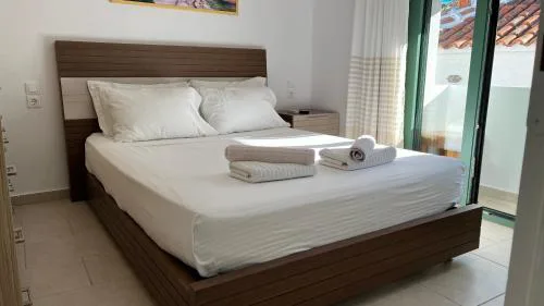 Angelos House Deluxe Apartments