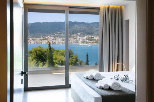 Core Luxury Suites