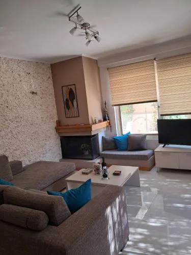 L D House Lagonisi