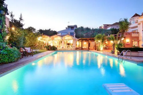 Oasis Pool House by GHH