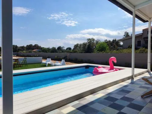 Feel like Home Pool Villa