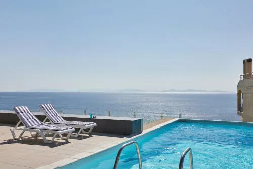 Deep Blue Luxury Escape Heated Pool & Sea View