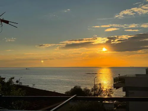 Panoramic Seaview Maisonette with Garden