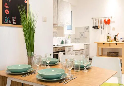 1 KM from The Acropolis 1 Bedroom Apt