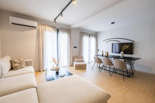 151Patision Premium Suite in the Heart of Athens